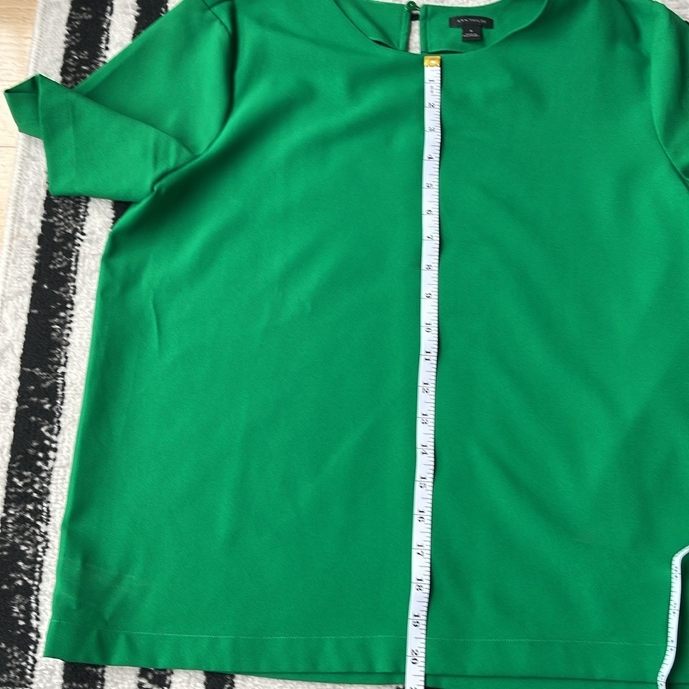 Woven Crew Neck Short Sleeve Blouse - Kelly Green, Ann Taylor - Size Medium - Picture 10 of 11